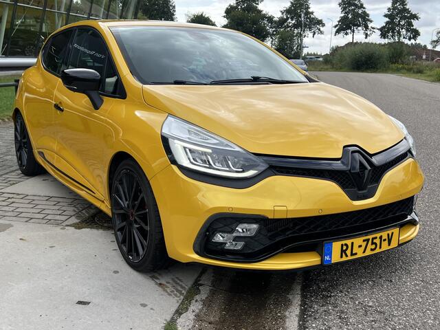 Renault CLIO 1.6 Turbo 220PK R.S. Trophy / 2e Eigenaar / Akrapovic / Jaune Sirius / Bose / Leder / Stoelverw. / NAP /