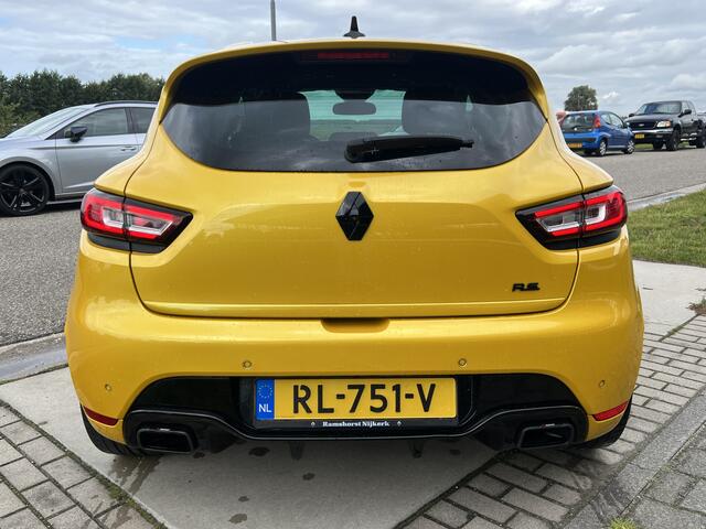 Renault CLIO 1.6 Turbo 220PK R.S. Trophy / 2e Eigenaar / Akrapovic / Jaune Sirius / Bose / Leder / Stoelverw. / NAP /