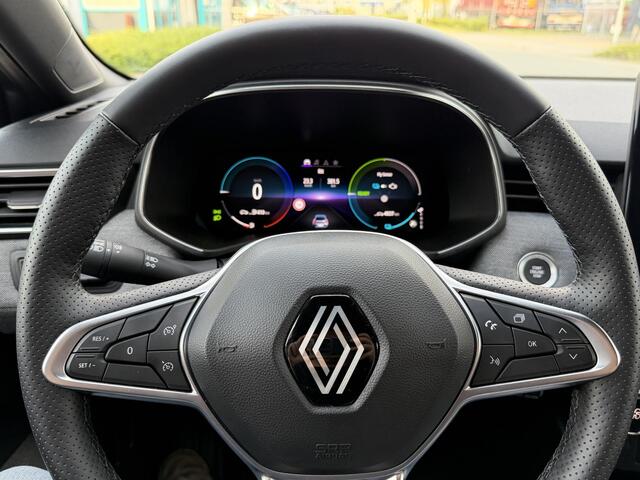 Renault CLIO 1.6 E-Tech Full Hybrid 145 techno | Stuur + Stoelverwarming | Camera |