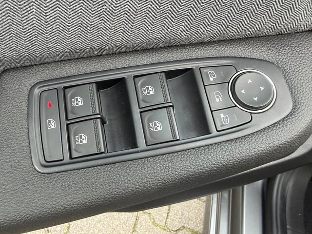Renault CLIO 1.6 E-Tech Full Hybrid 145 techno | Stuur + Stoelverwarming | Camera |