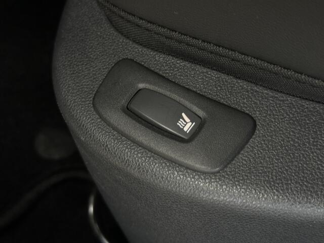 Renault CLIO 0.9 TCe 90pk Intens | Navi | Camera | 17" | PDC | Led | Stoelverwarming | Keurig netjes onderhouden!