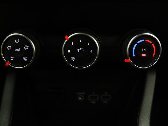 Renault CLIO 100pk TCe Zen Airco | Cruise | Carplay | Parkeersens. v+a