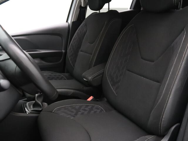 Renault CLIO Estate 90pk TCe Limited Airco | Cruise | Navi | Parkeersens. achter | Trekhaak