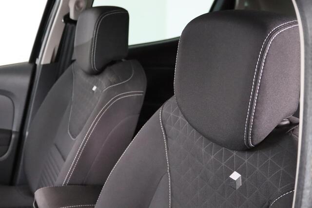 Renault CLIO 0.9 TCe Limited Airco, Navigatie, Cruise Control