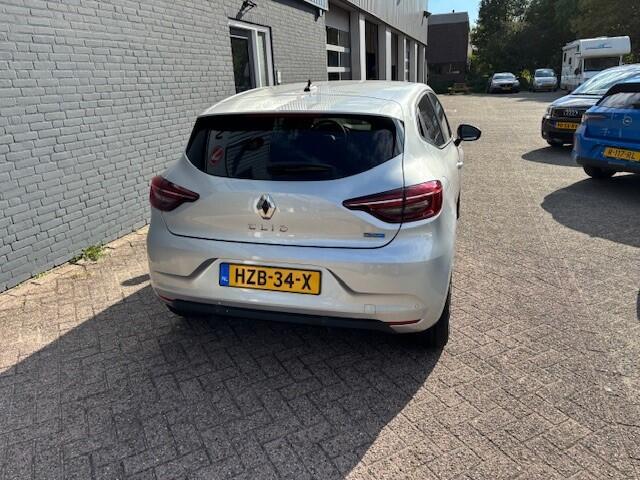 Renault CLIO 1.6 E-Tech Hybrid 145 Evolution