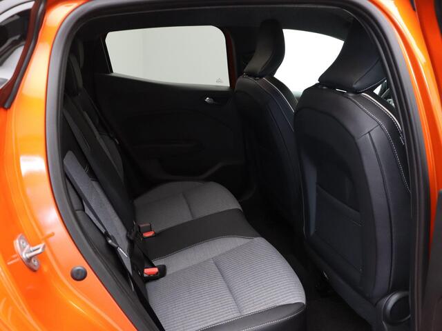 Renault CLIO TCe 90pk GPF techno | Stoel- en stuurwielverwarming | Navigatie | Apple carplay / Android auto | Achteruimtrijcamera