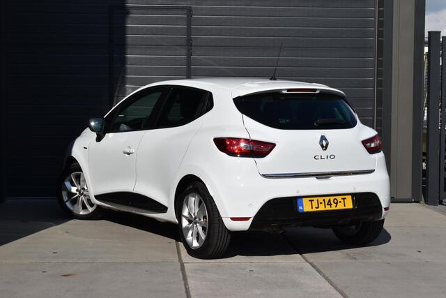 Renault CLIO TCe 120 EDC Intens | AUTOMAAT | NAVI | CRUISE CONTROL | CLIMATE CONTROL | PDC | LMV