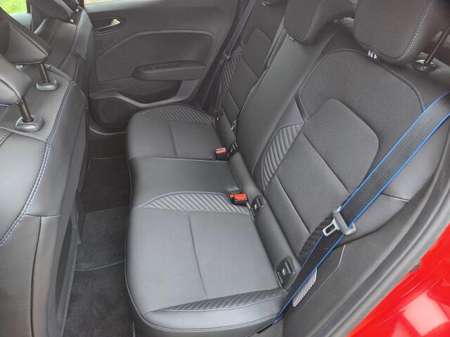 Renault CLIO 1.6 E-Tech Full Hybrid 145 esprit Alpine / ZEER LAGE KM STAND! / 1e Eigenaar / Stoel & Stuurverwarming / 360 Graden Camera / Adaptieve Cruise Control / Sensoren Rondom /