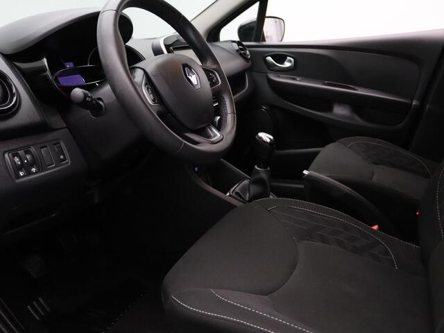 Renault CLIO 90pk TCe Limited Airco | Cruise | Parkeersens. achter