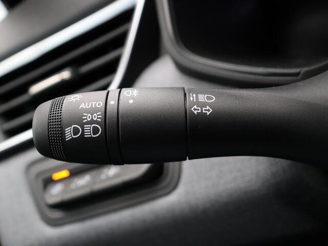 Renault CLIO E-Tech Full Hybrid 145pk evolution | Airco | Cruise control | Apple carplay / Android auto | Vierseizoenbanden |