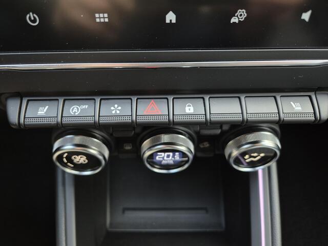 Renault CLIO 1.0 TCe 90 GPF techno Handgeschakeld / Pack winter / Apple Carplay Android Auto / Stuur-, en Stoelverwarming / Keyless Entry/start / Cruise control / Achteruitrijcamera / Parkeersensoren achter /