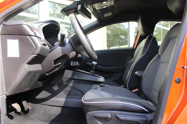 Renault CLIO 1.0 TCe Intens Navigatiesysteem | Parkeer sensoren | Apple Carplay Android Auto