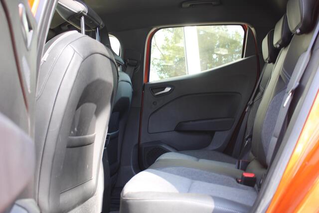 Renault CLIO 1.0 TCe Intens Navigatiesysteem | Parkeer sensoren | Apple Carplay Android Auto