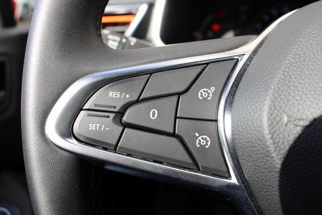 Renault CLIO 1.0 TCe Intens Navigatiesysteem | Parkeer sensoren | Apple Carplay Android Auto