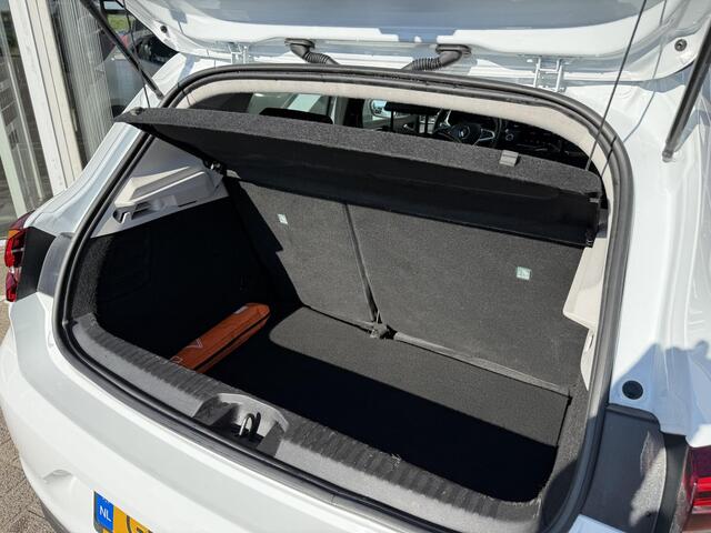 Renault CLIO 1.0 TCe Intens | NAP | Navigatie groot | Achteruitrijcamera | Climate Control | Key-less | Cruise Control | LED | DAB | Lichtmetaal |