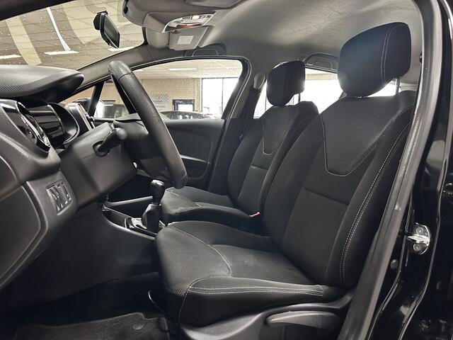 Renault CLIO Estate 0.9 TCe Zen/ DAB+/ Apple + Android/ Navi/ Airco/ Cruise/ Elek. pakket/ Isofix/ Bluetooth/ Multi. Stuur/ LED Dagrijverl./ Getint glas/ Dakrails.