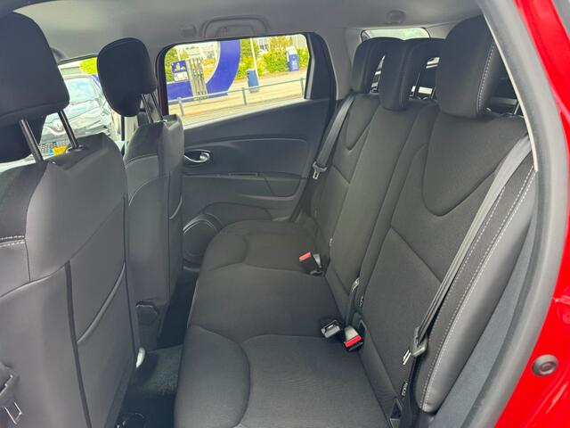 Renault CLIO Estate TCe 90 Limited Camera Trekhaak