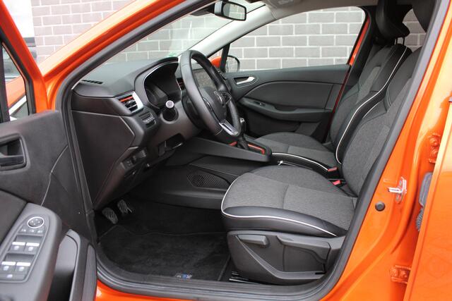 Renault CLIO 1.0 TCe Initiale Paris / Carplay / Camera / Keyless