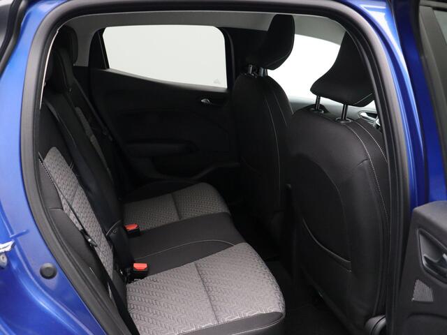 Renault CLIO TCe 90pk Evolution | Navigatie | Climate control | Lichtmetalen velgen |
