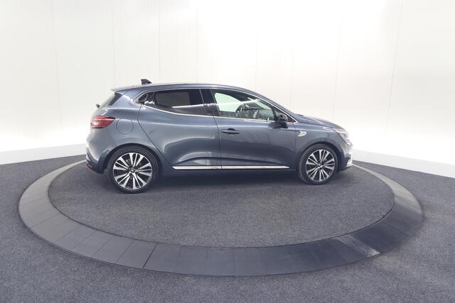 Renault CLIO 1.6 E-Tech Hybrid 140 Initiale Paris | Trekhaak | Rondom Camerazicht | Adaptieve Cruise Control | Stoelverwarming