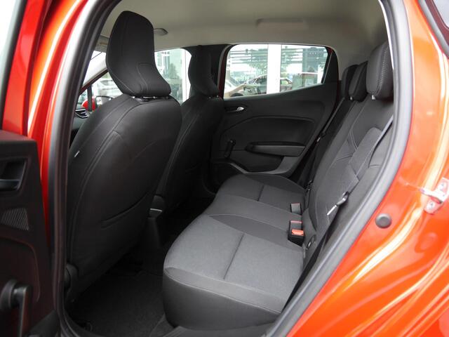 Renault CLIO 1.0 TCe Zen | Lage km.stand | Trekhaak | Airco | Led verlichting | Cruise control | Achteruitrijcamera | Elektrische ramen voor | 5 deurs