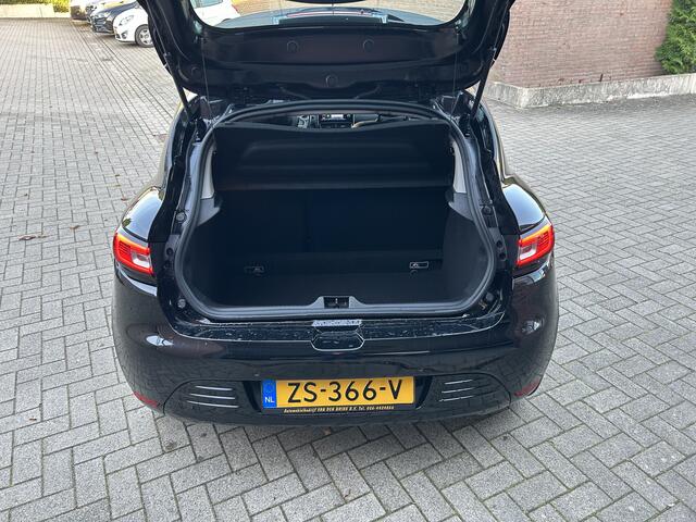 Renault CLIO 1.2 TCe Intens/Automaat/ All season banden