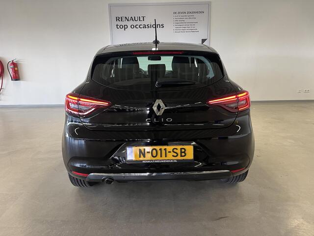 Renault CLIO Tce 90 GPF Intens APPLE CARPLAY ANDROID AUTO / CLIMATE CONTROLE / NAVIGATIE / PARKEERSENSOREN / CRUISE CONTROLE.