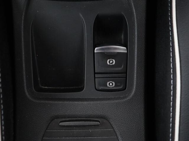 Renault CLIO 1.0 TCe Intens | Carplay | Navigatie | Camera | Keyless | Full LED | Climate control | Half leder | Cruise control | Parkeerhulp