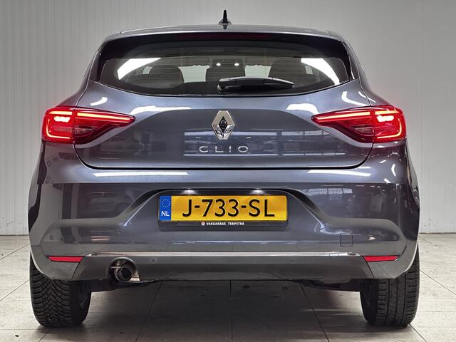 Renault CLIO 1.3 TCe Intens/ Automaat!/ 131pk!/ 16'' LMV/ Apple + Android/ Camera/ Leder/ Stoelverw./ DAB+/ Keyless/ LED Koplampen/ Navi/ Clima/ Cruise/ Elek. pakket/ Isofix/ Multi. LEDER. Stuur/ 16'' LMV/ PDC V+A/ Chroo