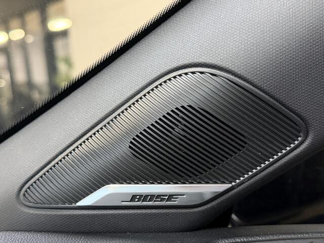 Renault CLIO 1.3 TCe 130pk | Edition One | Groot Navi | Bose | 360 | Blindspot | Stoel & Stuur verwarming | 17"| 100% Onderhouden!