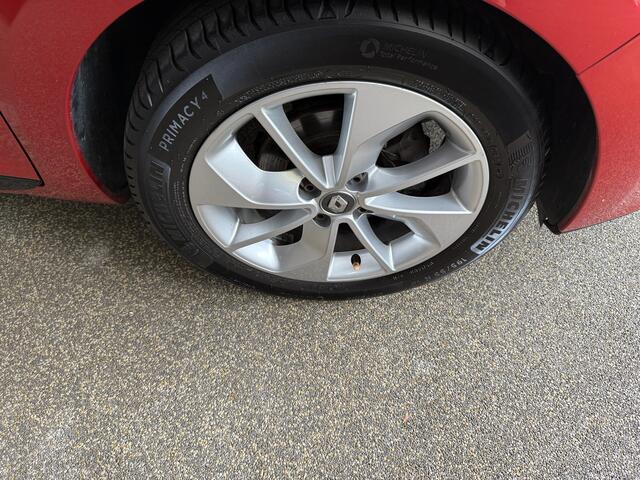 Renault CLIO 0.9 TCe Limited NIEUWE DITR.KETTING PARKEERSENSOREN NAVI AIRCO LICHTM.VELGEN