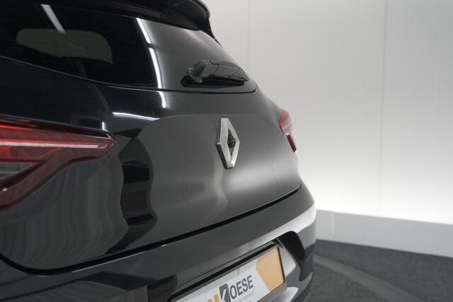 Renault CLIO TCe 130 EDC Initiale Paris | Pack Winter | Camera | BOSE Audio | Dodehoekdetectie