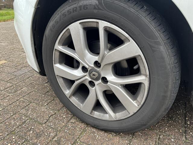 Renault CLIO 0.9 TCe Limited Airco Lmv Navi Pdc Acamera Parelmoerwit Nap