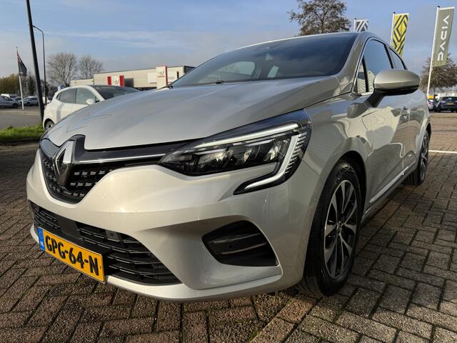 Renault CLIO 1.6 E-Tech Hybrid 140 Intens | trekhaak | 360 camera | groot navigatie | tijdelijk gratis Top Afleverpakket twv Eur 695