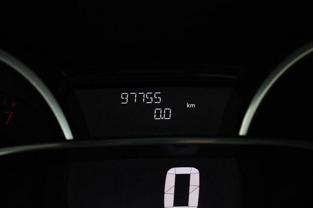 Renault CLIO 0.9 TCe Eco2 Limited | Navigatie | Cruise Control | Parkeersensoren achter