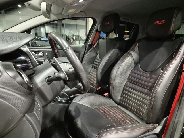 Renault CLIO 1.6 Turbo R.S. Trophy Akrapovic | Bose | Clima | LED | Navi | Stoelverwarming | Keyless