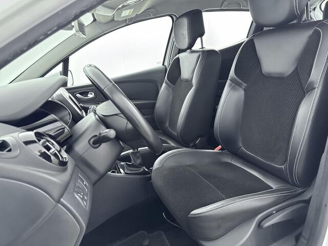 Renault CLIO 0.9 TCe Intens 90PK | Navigatie | Achteruitrijcamera | Keyless | Half-Lederen Bekleding | Climate Control | Lichtmetalen Velgen