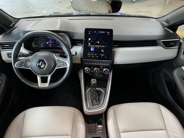 Renault CLIO 1.6 E-Tech Hybrid 140 Initiale Paris | Groot Navi | Bose | 360 | PDC V+A | Stoel & stuurverwarming | 17" | 100% Dealer onderhouden!