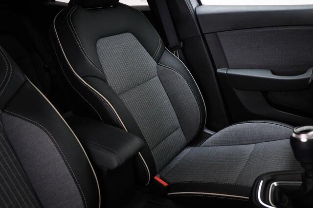 Renault CLIO 1.0 TCe 90 GPF techno | NAVIGATIE TECHNO PACK | DAB | APPLE | 360 CAMERA