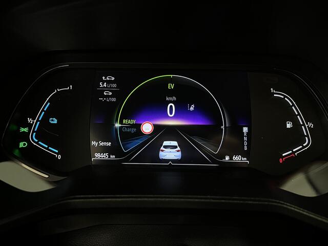 Renault CLIO 1.6 E-Tech Hybrid 140 Initiale Paris | Leder | 360 Camera | Dodehoeksensor |