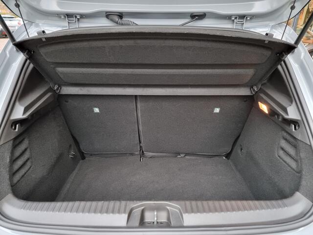 Renault CLIO 1.0 TCe 90 GPF esprit Alpine | Premium kleur | Ad.cruise | 10dkm | Rijklaar!