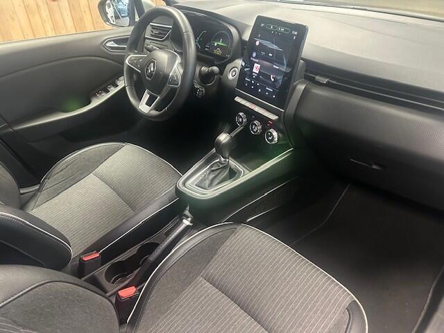 Renault CLIO 1.6 E-Tech Hybrid 140 Intens Navi, PDC, LMV, 140PK