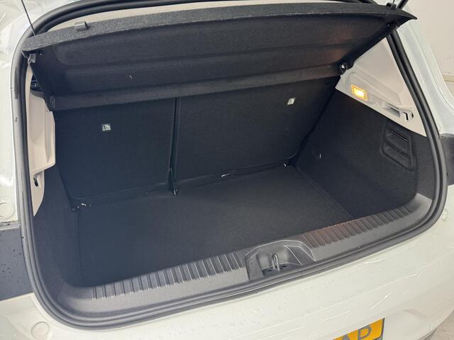 Renault CLIO 1.0 TCe Intens | Apple CarPlay / Android Auto | Parkeersensoren | Cruise Control | Climate Control |