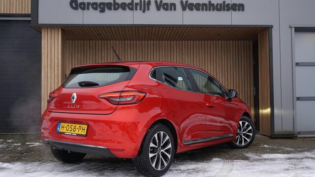 Renault CLIO 1.3 131PK TCe Automaat Intens 5Drs LED Navi Stoelverwarming A-Camera 16inch LM *NL auto* 37609km!