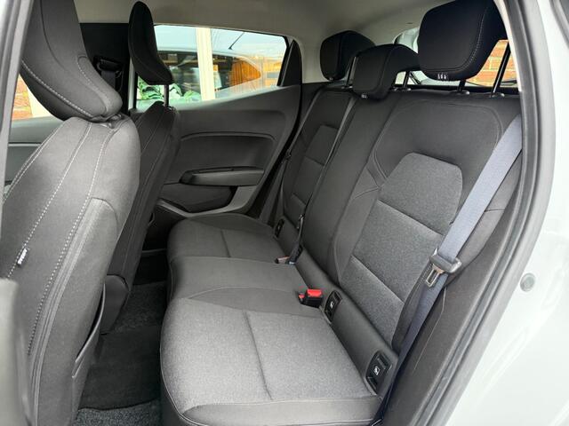 Renault CLIO 1.0 TCe Zen RIJKLAAR / NAVI / PDC / AIRCO / CRUISE / CARPLAY / A