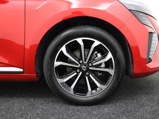 Renault CLIO 1.6 E-Tech Full Hybrid 145 techno AROUNDVIEW CAMERA / APPLE & ANDROID CARPLAY / NAVIGATIE / CRUISE CONTROL /