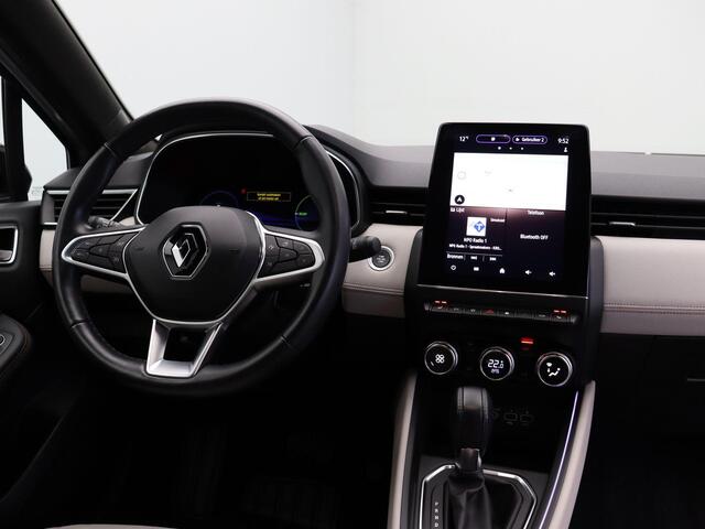 Renault CLIO E-Tech Hybrid 140pk Initiale Paris | Lederen bekleding | BOSE | Stoel- en stuurwielverwarming |