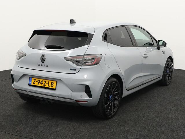 Renault CLIO 1.6 E-Tech Full Hybrid 145 esprit Alpine BOSE AUDIO / BLINDSPOT WARNING / STOEL- & STUURVERWARMING / PARKEERSENSOREN + CAMERA