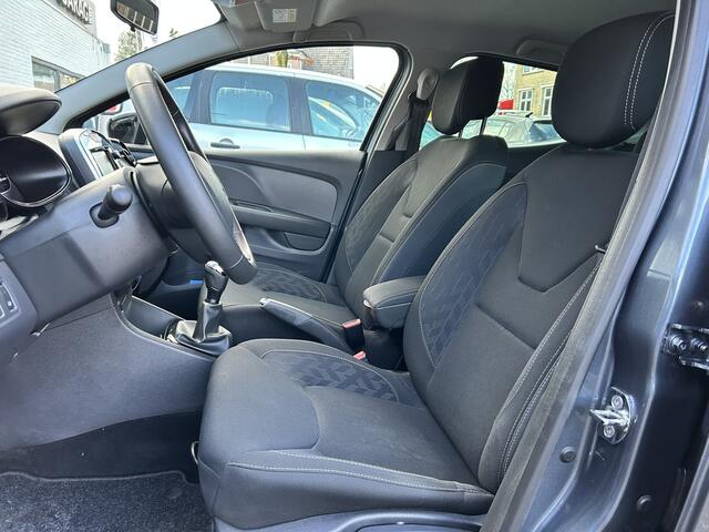 Renault CLIO 0.9 TCe Limited | Trekhaak | Parkeersensoren | Navigatie | Bluetooth | Dealer onderhouden