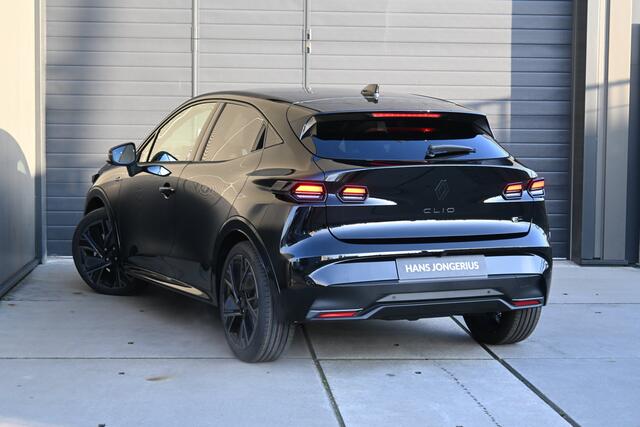 Renault CLIO esprit Alpine | Achteruitrijcamera | Elektronisch geregelde airconditioning | Grille in zwart met daarin verwerkt 113 Renault logo's